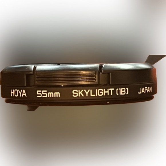CAMERA LENS FILTER: Hoya 55mm Skylight (1B) - Japan - Picture 1 of 3